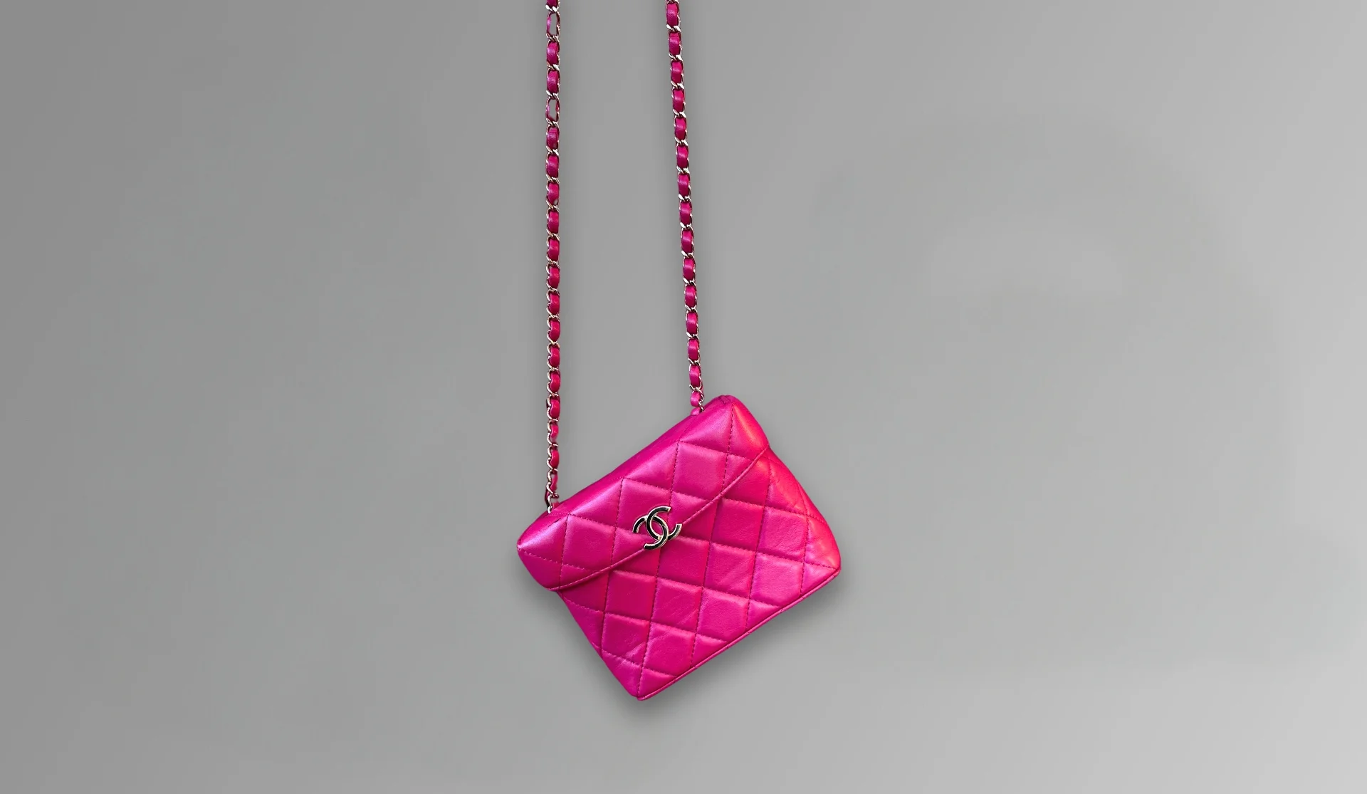 Authenticate Your Valentine's Gifts with 50% Off Mobile Banner